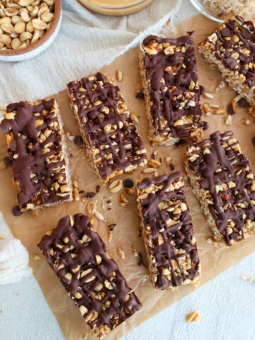 Puffed rice bars with chocolte