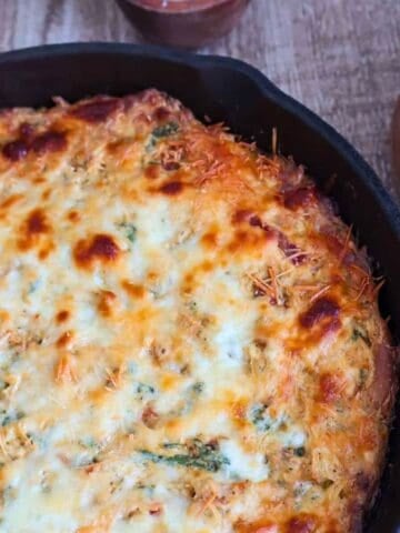 Skillet full of cheesy Marry Me chicken dip.