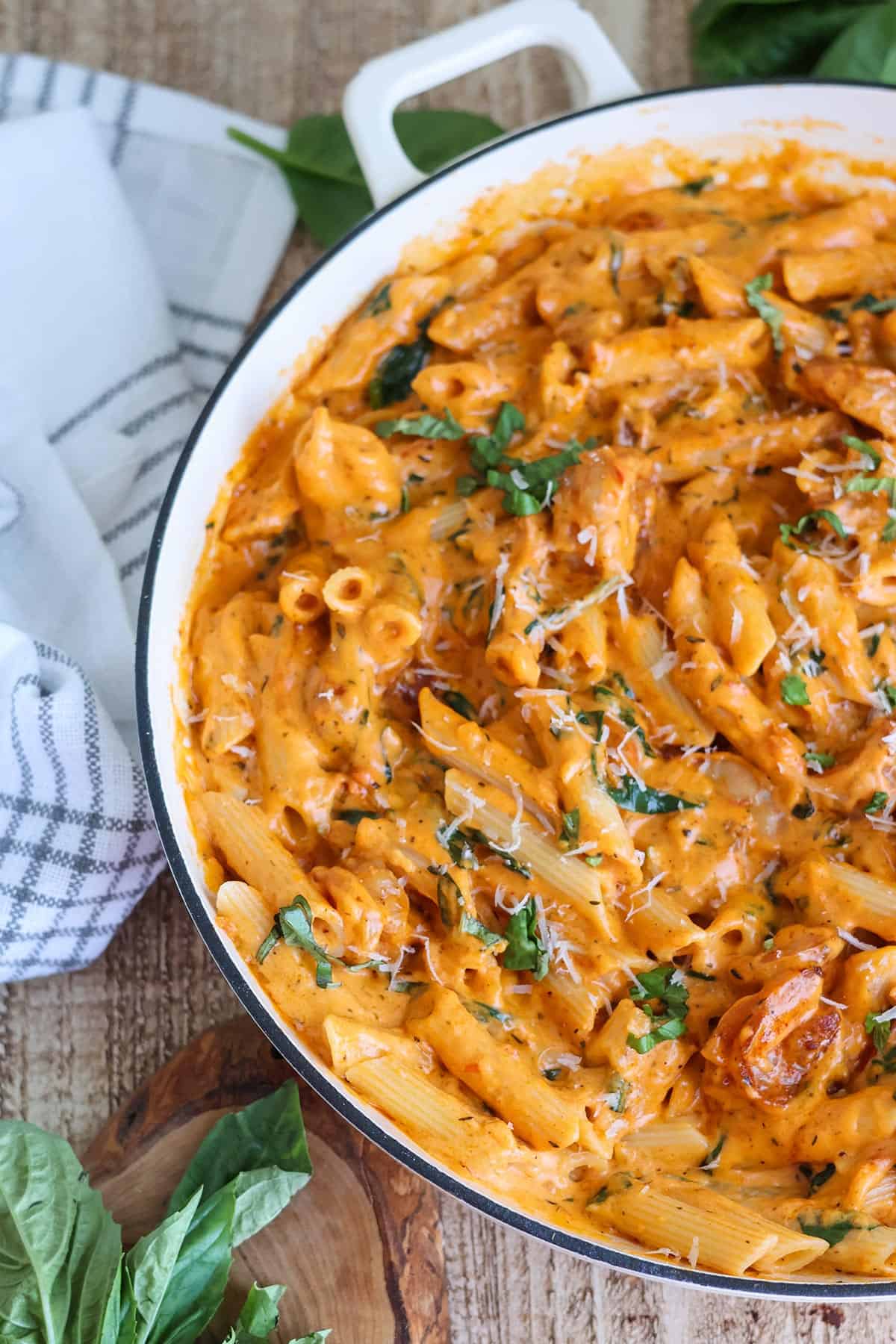 Skillet full of creamy pasta.